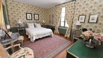 Superior dubbelrum eller tvÄbÀddsrum | SÀngtillbehör av högsta kvalitet, individuell inredning och unika möbler