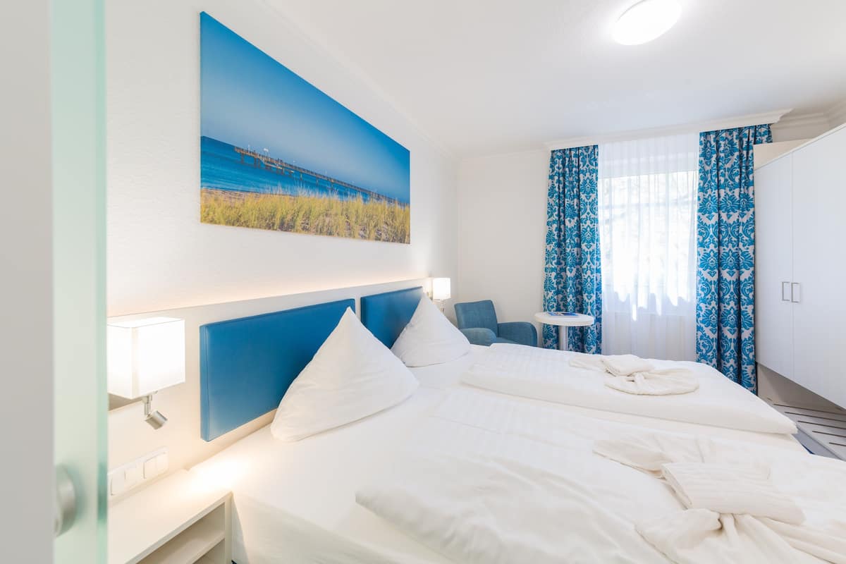 premium double room | desk, laptop workspace, free wifi, bed sheets