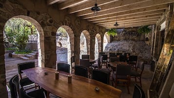 Desayuno a la carta todos los días (con cargo)