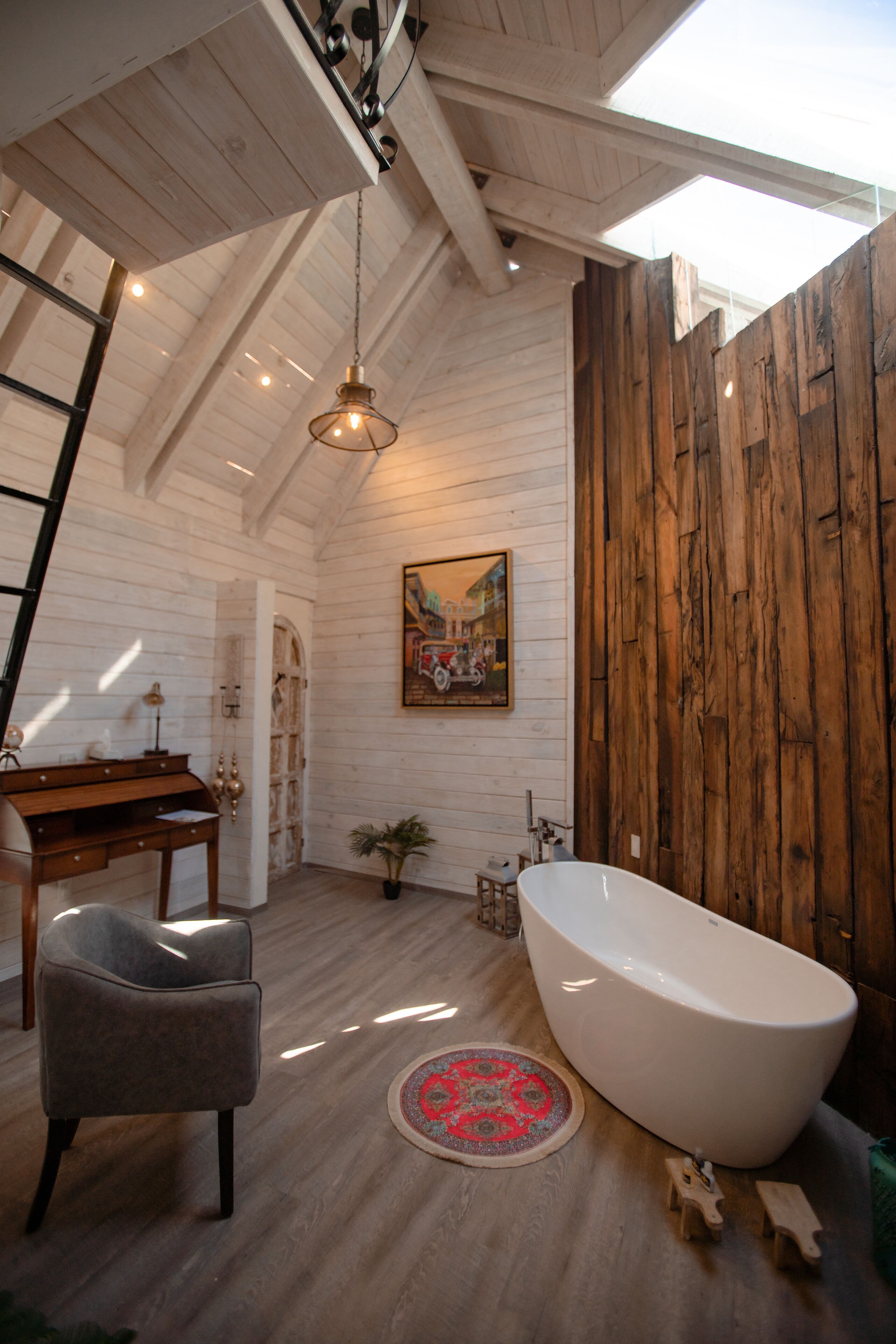 deluxe cabin | 1 bedroom, minibar, in-room safe, laptop workspace