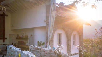 Suite estándar | Minibar y caja de seguridad en la habitación