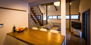 Interior - Woodland Chalet (Hakuba)