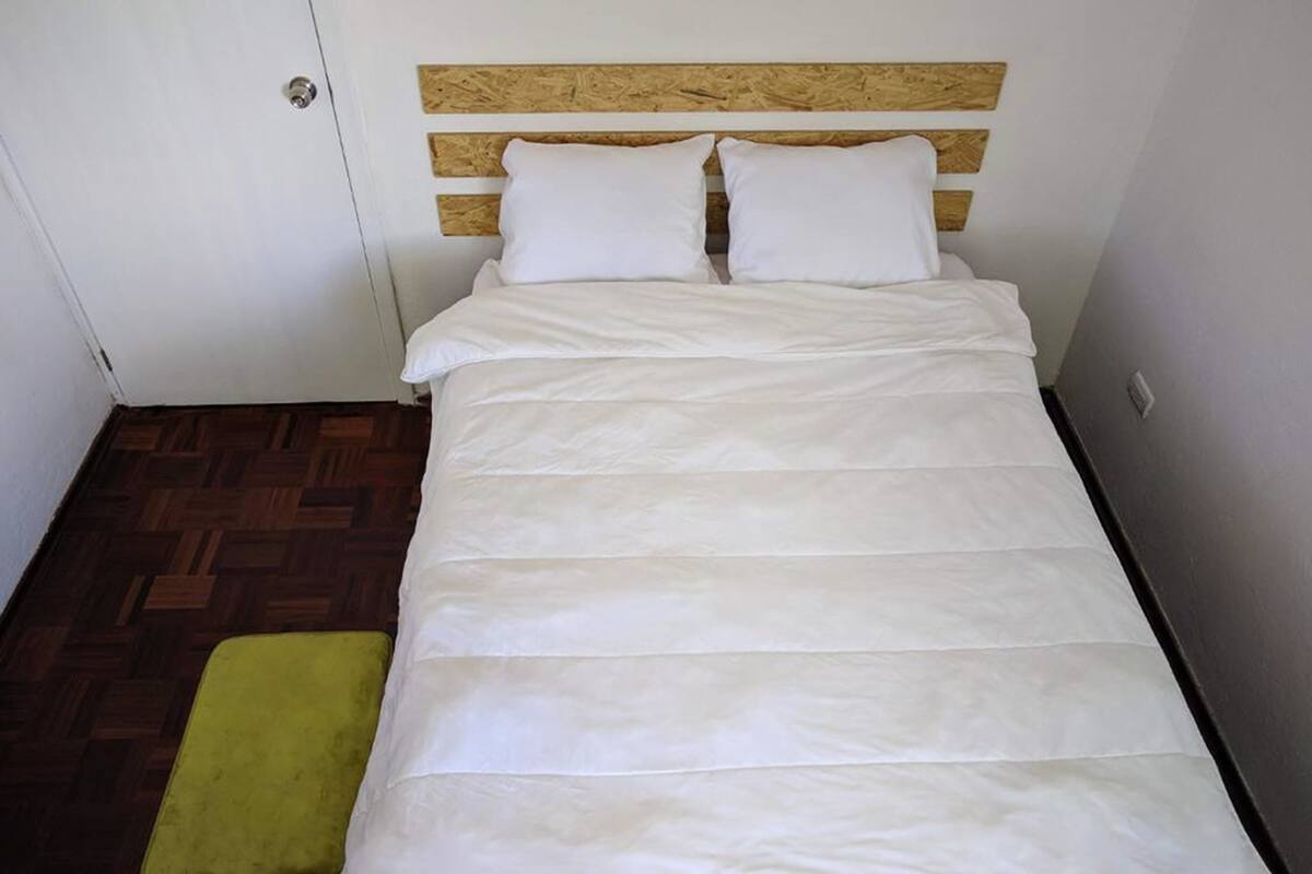 Habitación doble romántica, 1 cama Queen size, para no fumadores | Wifi gratis