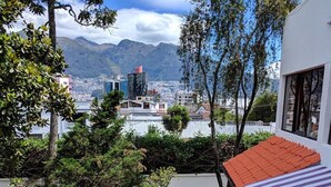 Unclassified image, 2 of 55, button - Play House (Quito)