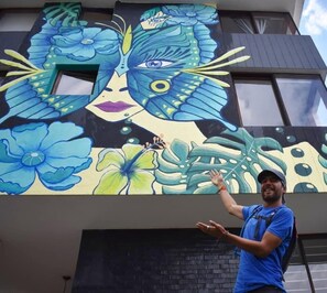 Exterior detail - Play House (Quito)