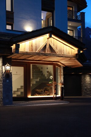 Front of property - evening/night - Engadin Lodge (Samnaun)