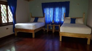 Bàn ủi/dụng cụ ủi quần áo, truy cập Internet không dây miễn phí 