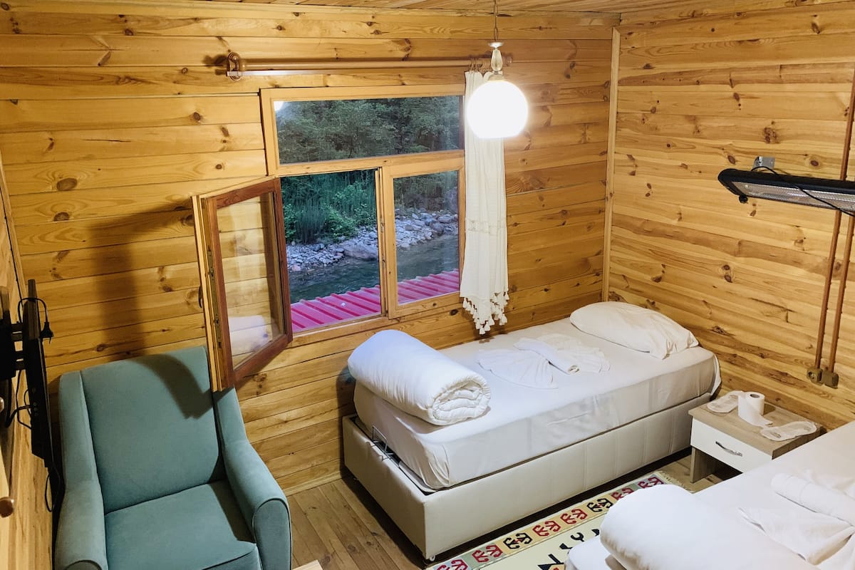 In-room safe, desk, iron/ironing board (on request), WiFi (free)