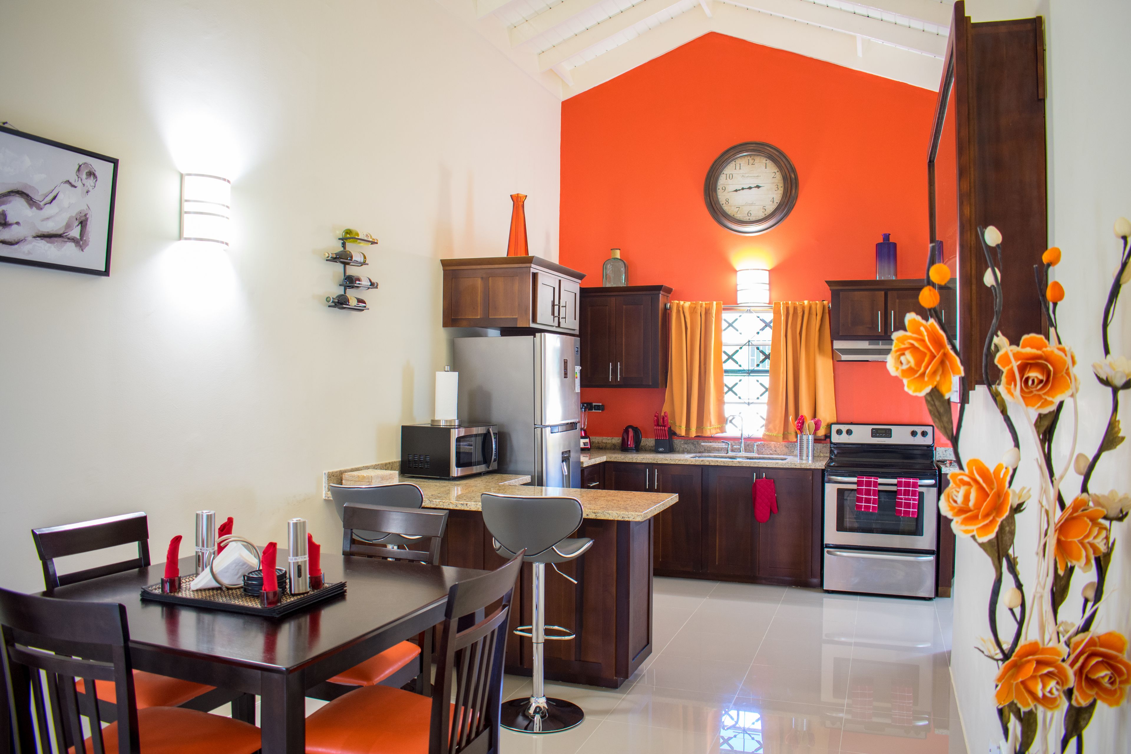 Family Villa, 3 Bedrooms, Garden View | Ruang tamu | 50 inci televisyen skrin rata dengan kabel, TV, pemain DVD
