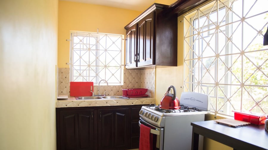 Apartment in Hellshire near Beach