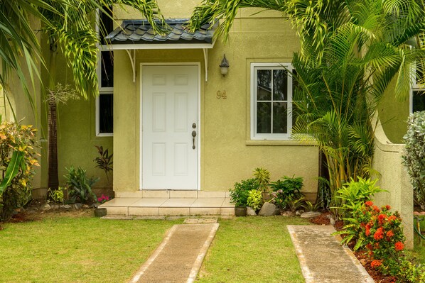 Property entrance - The Beach House II Bedroom with (Portmore)