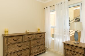 Luxury Apartment, 2 Bedrooms | 2 bedrooms, Egyptian cotton sheets, premium bedding, in-room safe - City Ridge Luxury 2 Bedroom (Kingston)