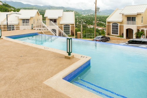 City Ridge Luxury 2 Bedroom