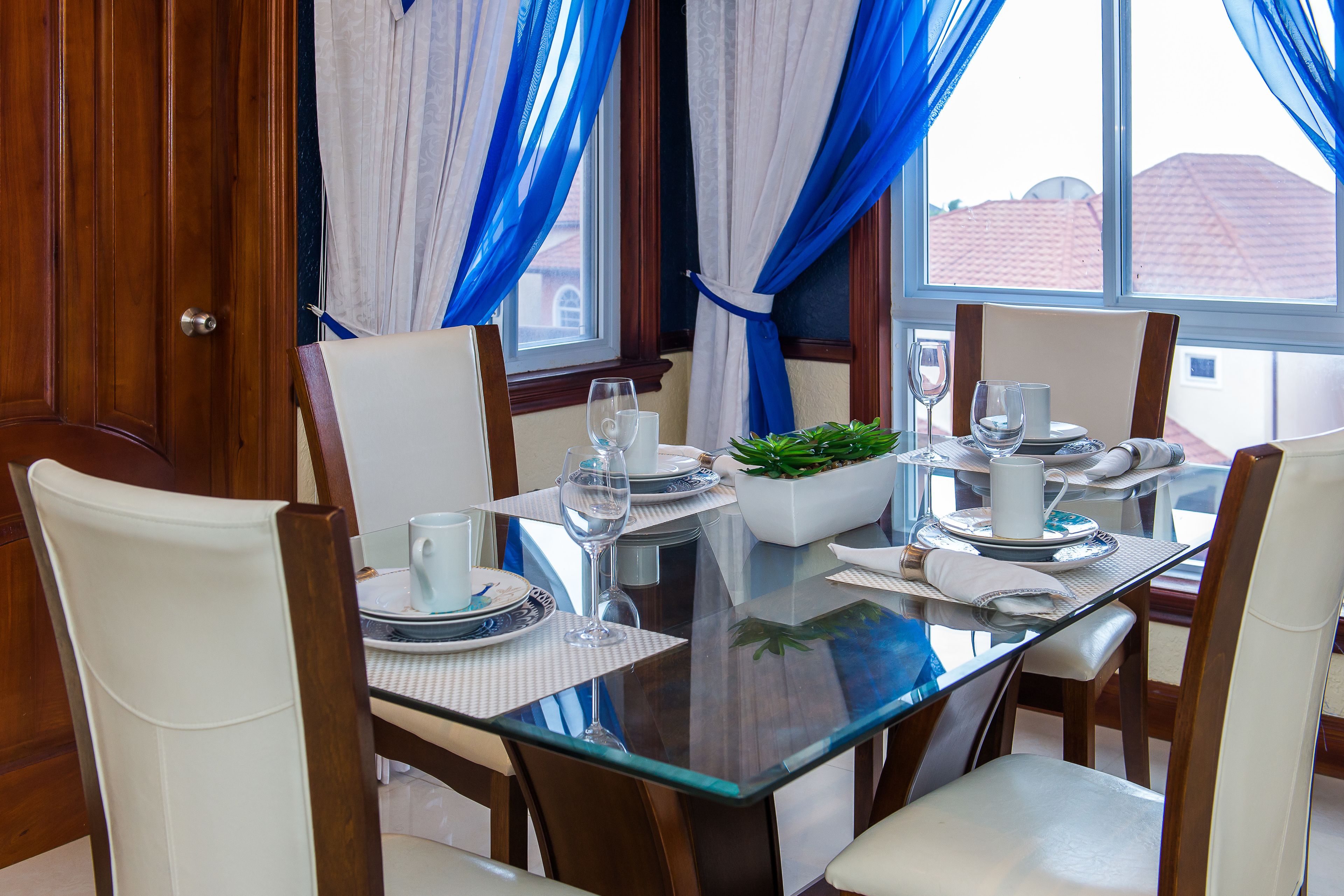 Family Apartment, Mountain View | In-room dining