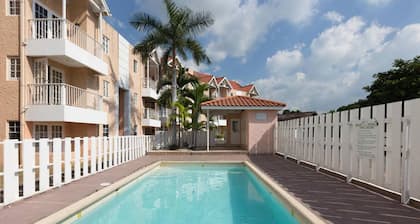 Kgn Most Centrally Located One Bdrm II