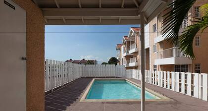 Kgn Most Centrally Located One Bdrm II