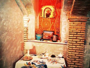 Free daily local cuisine breakfast 