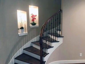 Business Townhome, 3 Bedrooms, Non Smoking | Living area