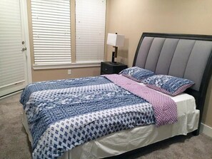 Business Townhome, 3 Bedrooms, Non Smoking