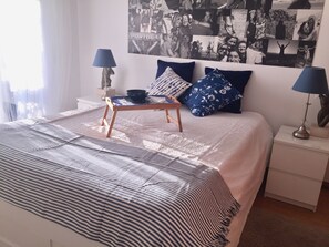 2 bedrooms, iron/ironing board, Internet, bed sheets