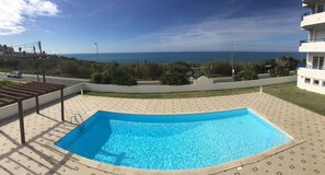 Pool - Lovely Apartment with sea view and pool in Ericeira, Portugal (Fonte Boa da Brincosa, Ericeira)