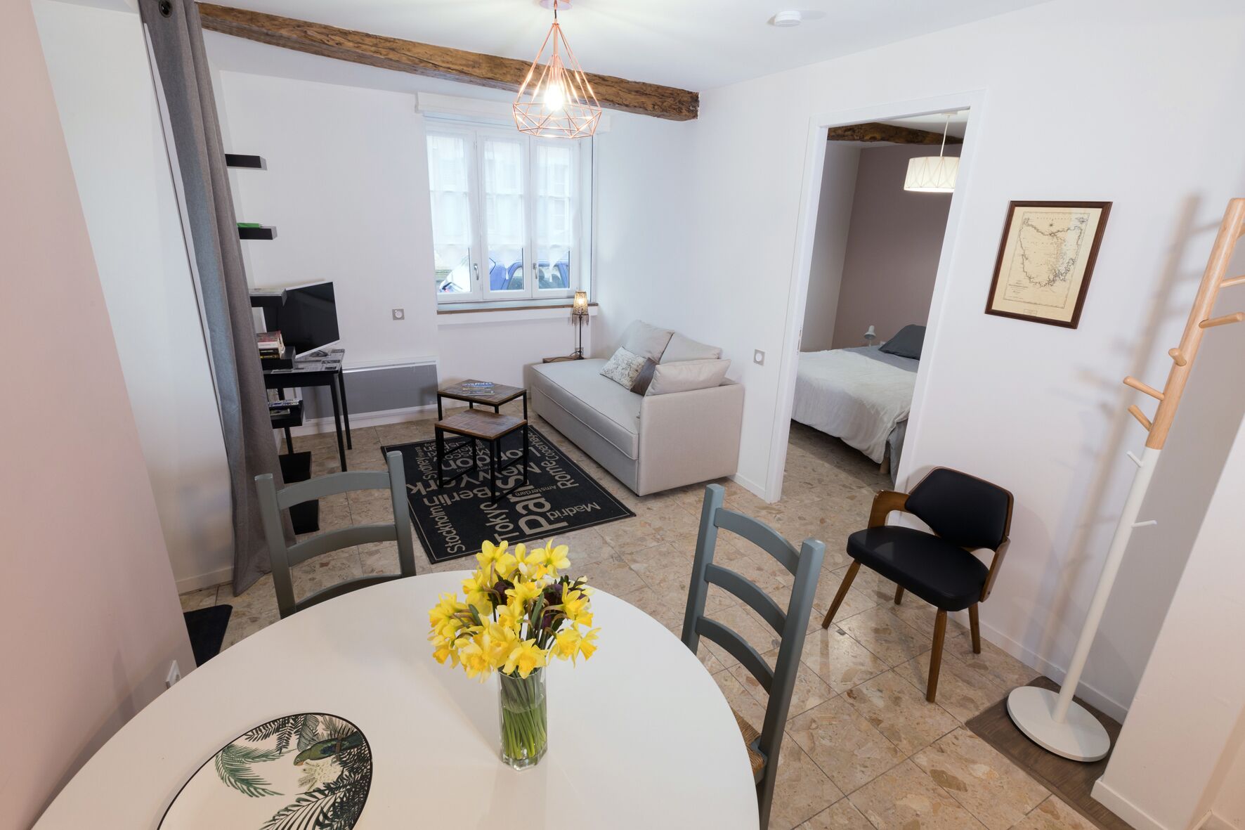 1 chambre, fer et planche à repasser, lit parapluie, Wi-Fi gratuit