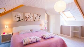 4 slaapkamers, een strijkplank/strijkijzer, gratis wifi