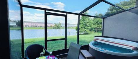 Bain à remous intérieur