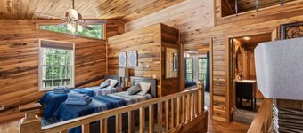 3BR 1.5BA w/ King Bed/Hot Tub in Heart of RRG!