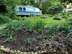 Property grounds - Tin Town This is 1974 Airstream has been rehabbed from top to bottom! (Avondale Estates)