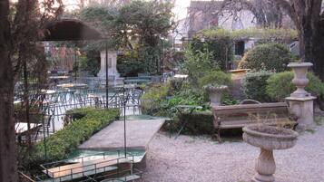 Enceinte de lâhĂ©bergement