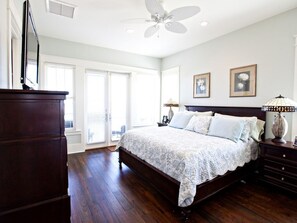 6 habitaciones, caja de seguridad en la habitación y escritorio 