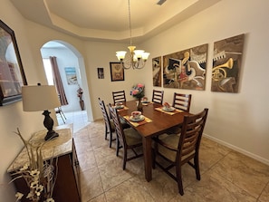 Dining - Fabulous Villa in a gated community, 4 Bedrooms with Private Pool (Haines City)