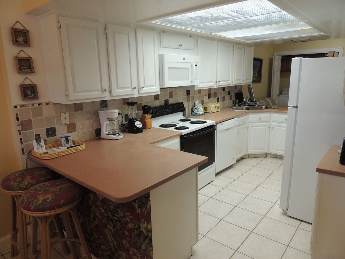 Photo 8 of Stunning Gulf View Unit.......Last Minute Discounts Available!
