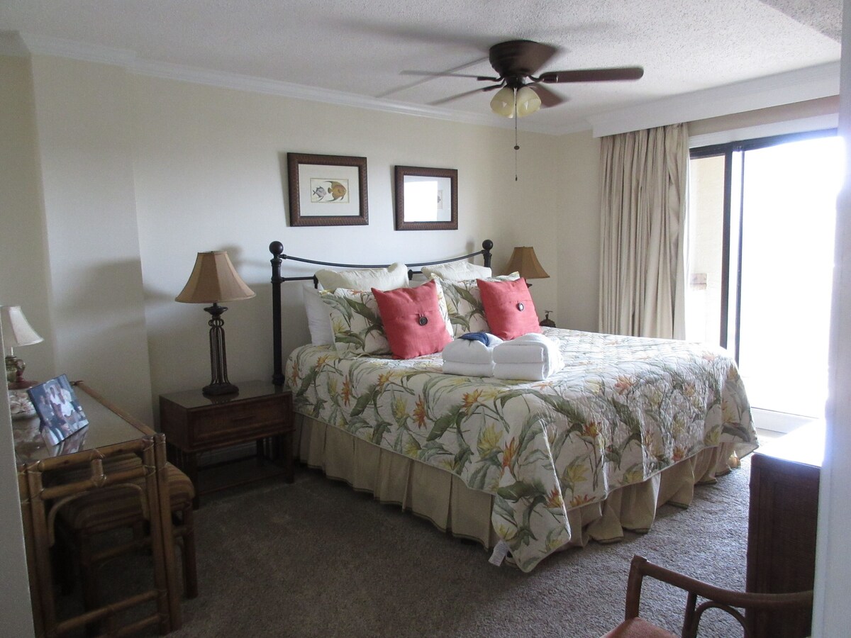 Photo 11 of Stunning Gulf View Unit.......Last Minute Discounts Available!