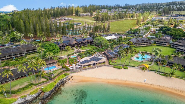 A resort with multiple buildings, a beach, and a pool area. - The Most Gorgeous OV Villa in Kapalua Sleeps 6 (Kapalua)