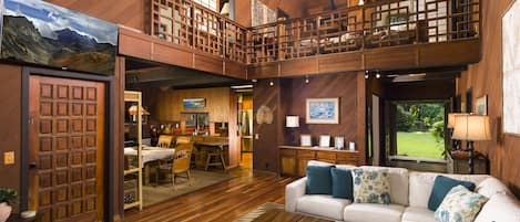 Fernseher, DVD-Player, Bücher