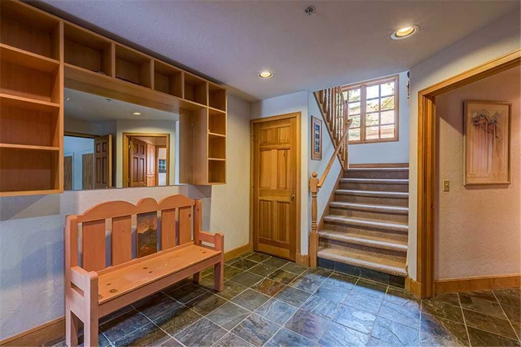 House, Multiple Beds (Aspen Ridge 32) | Staircase