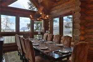 Ferienhaus, Mehrere Betten (Sundance Grand Overlook) | Essbereich im Zimmer