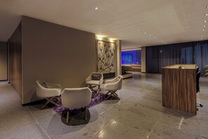 ล็อบบี้เลานจ์