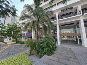 ลานระเบียง/นอกชาน