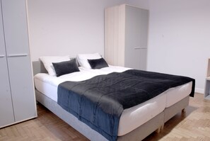 Apartment, Non Smoking | Premium bedding, desk, laptop workspace, blackout drapes