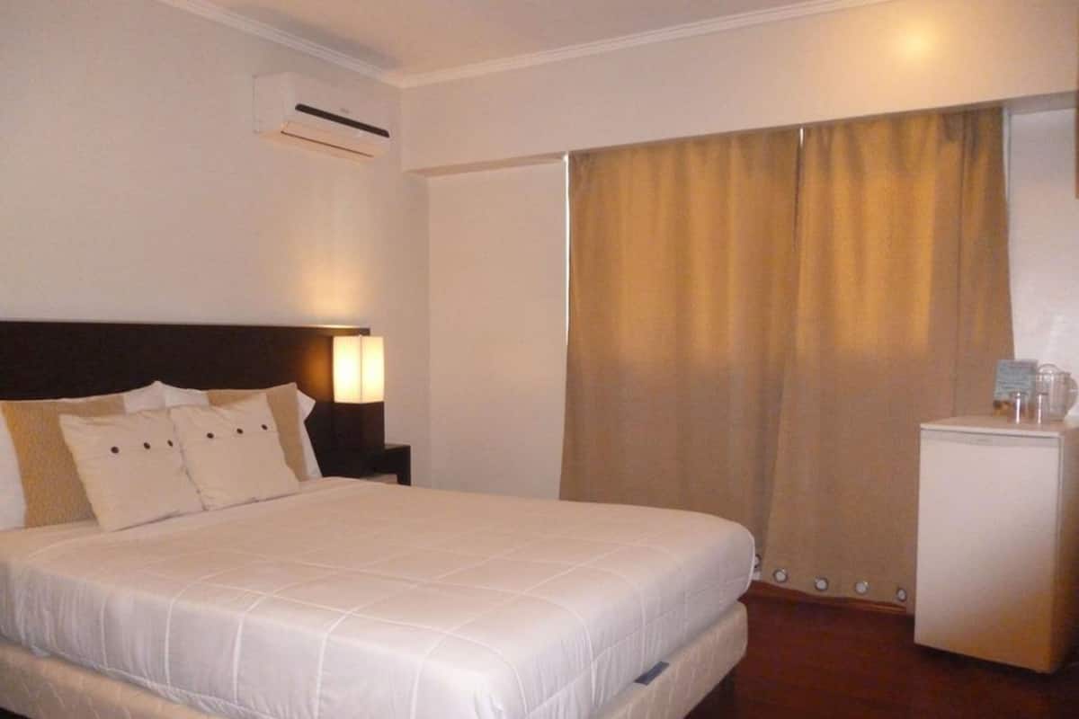 Double Room, 1 Double Bed, Non Smoking | Minibar, in-room safe, desk, free WiFi