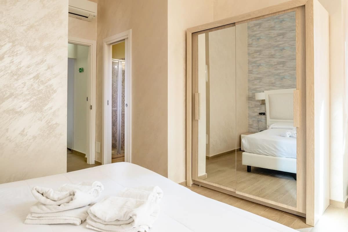 Standaard kamer, 1 twee- of 2 eenpersoonsbedden, 1 slaapkamer | 1 slaapkamer, een kluis op de kamer, gratis wifi, beddengoed
