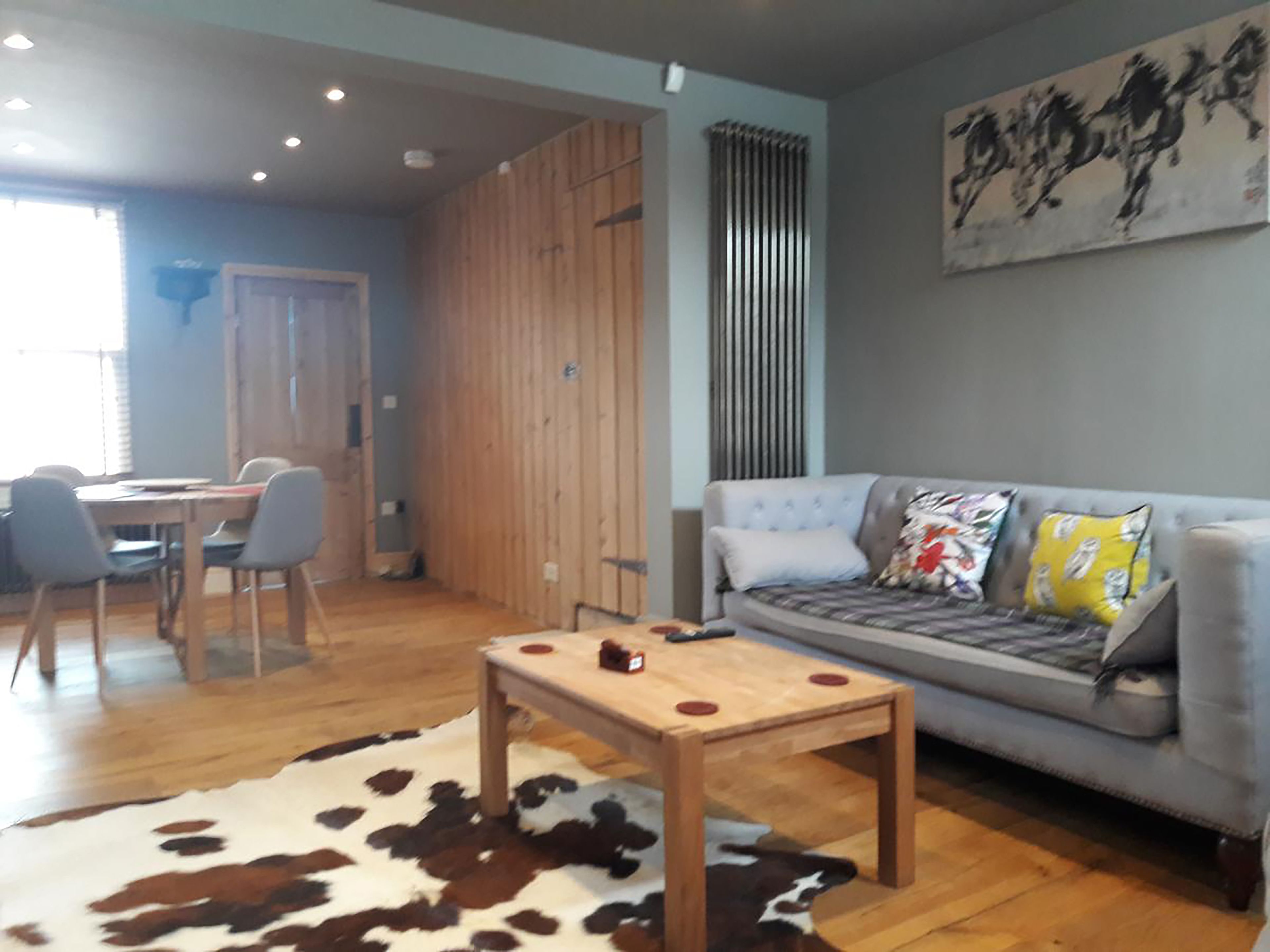 Premium Cottage, Berbilang Katil, Non Smoking | Ruang tamu | TV skrin rata 