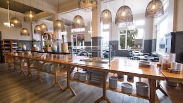 Frukostbuffé varje dag (CLP 15000 per person)