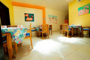 Desayuno continental incluido todos los días 