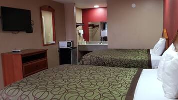 Habitación estándar, 2 camas de matrimonio, no fumadores | Vistas desde la habitación