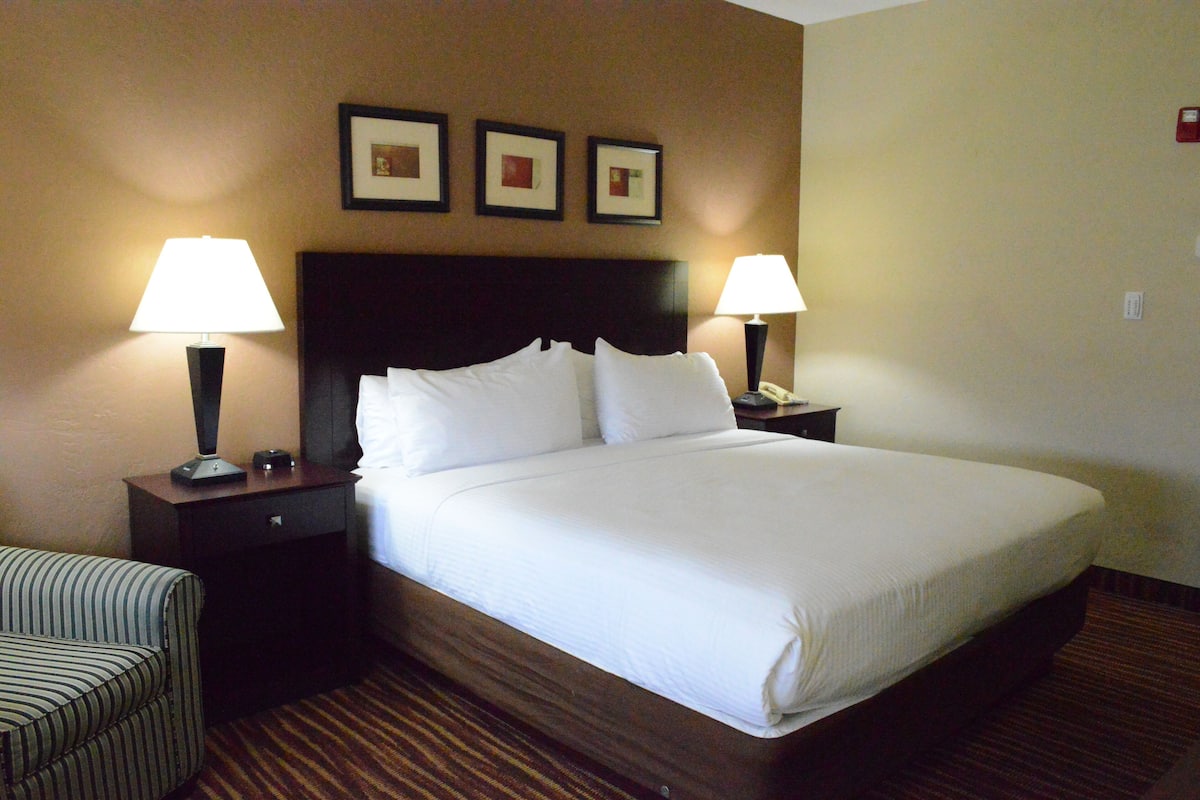 Egyptian cotton sheets, premium bedding, desk, laptop workspace