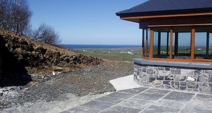 Exclusiva nueva casa de vacaciones 3000 sq. Pies con espectaculares vistas al mar